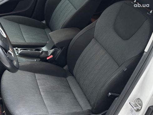 Skoda Octavia 2017 белый - фото 12