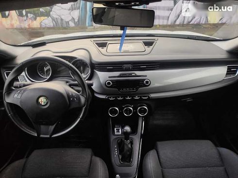 Alfa Romeo Giulietta 2012 - фото 13