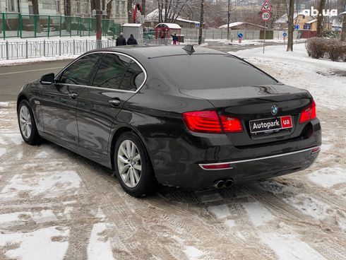 BMW 5 серия 2013 коричневый - фото 15