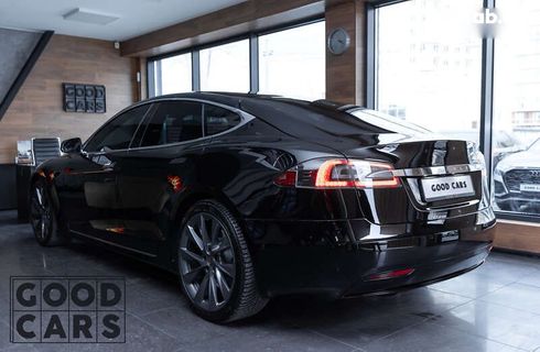 Tesla Model S 2019 - фото 19