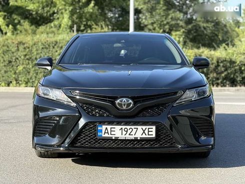 Toyota Camry 2020 - фото 3