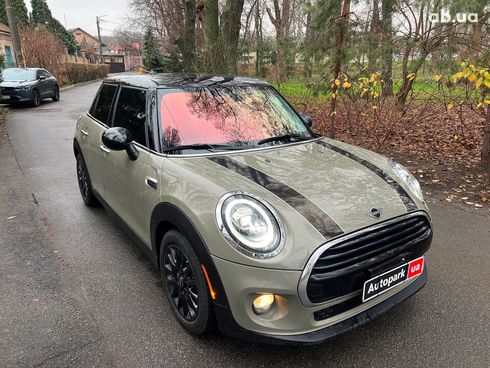 MINI Hatch 2019 бежевый - фото 7
