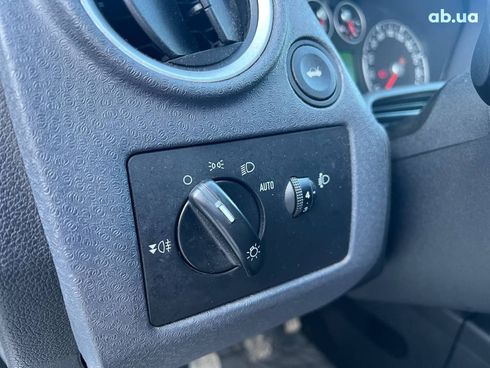 Ford Fusion 2011 белый - фото 20