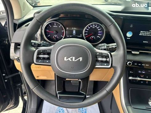 Kia Carnival 2021 - фото 15