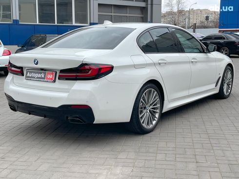 BMW 5 серия 2020 белый - фото 5