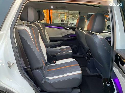 Volkswagen ID.6 X 2023 - фото 25