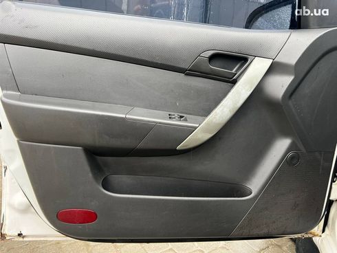 Chevrolet Aveo 2006 белый - фото 14