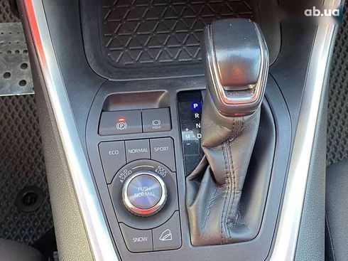 Toyota RAV4 2020 - фото 27