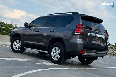 Toyota Land Cruiser Prado 2019 - фото 11
