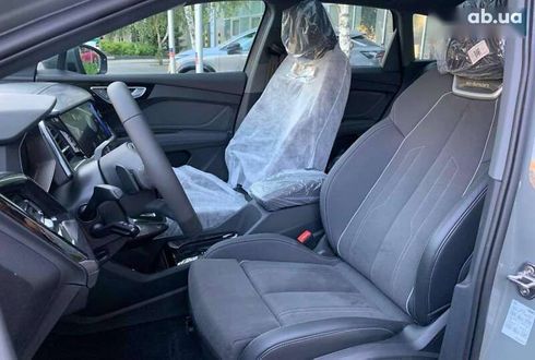 Audi Q4 e-tron 2025 - фото 11