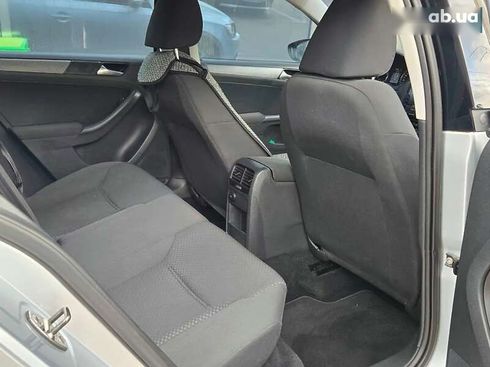 Volkswagen Jetta 2012 - фото 16
