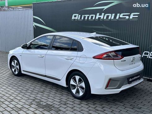 Hyundai Ioniq 2017 - фото 12