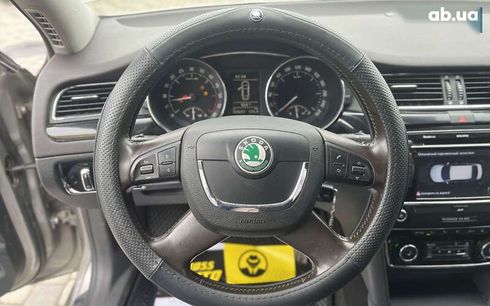 Skoda Superb 2012 - фото 15