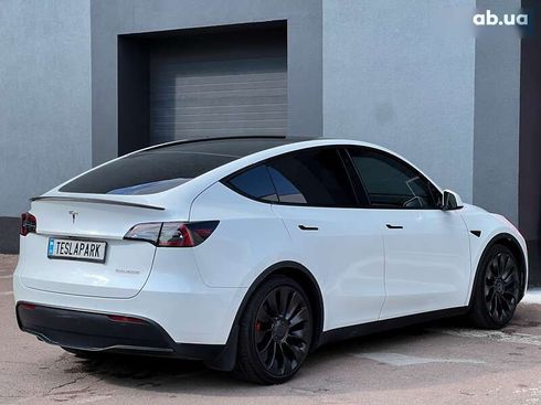 Tesla Model Y 2022 - фото 10