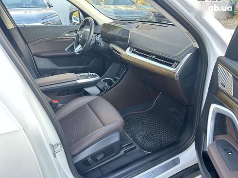 BMW iX1 2023 - фото 16