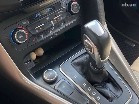 Ford Focus 2017 - фото 24