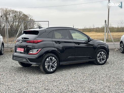 Hyundai Kona Electric 2021 - фото 12