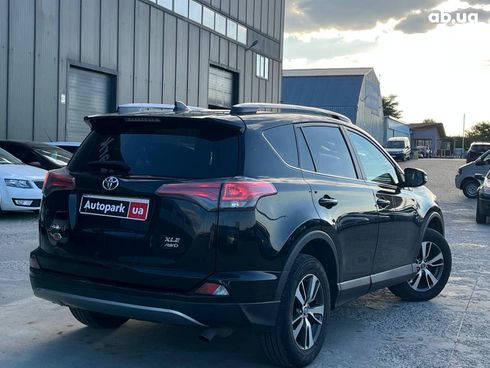 Toyota RAV4 2016 черный - фото 8
