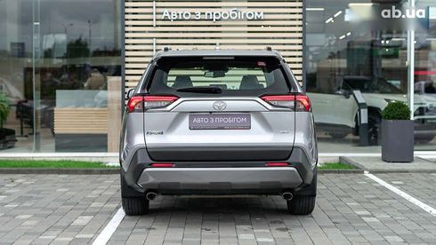 Toyota RAV4 2021 - фото 4