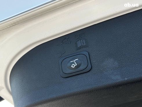 Ford Escape 2016 белый - фото 26