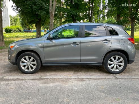 Mitsubishi Outlander 2015 серый - фото 15