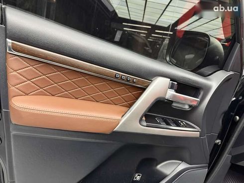 Toyota Land Cruiser 2018 - фото 25
