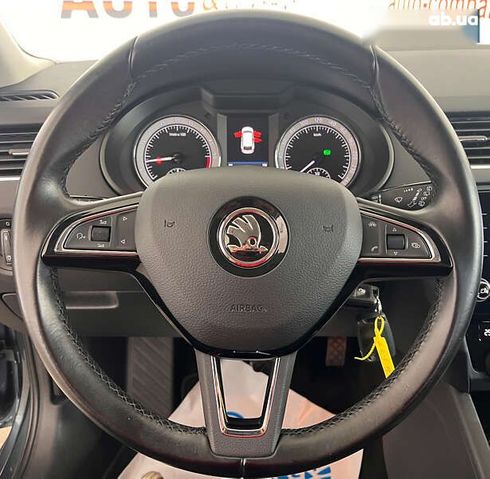 Skoda Octavia 2018 - фото 12