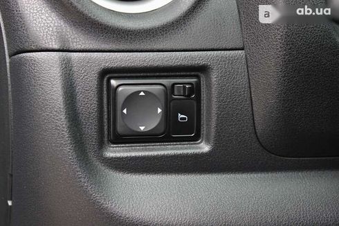 Nissan Versa 2014 - фото 28