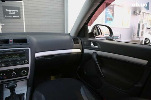 Skoda Octavia 2010 - фото 15