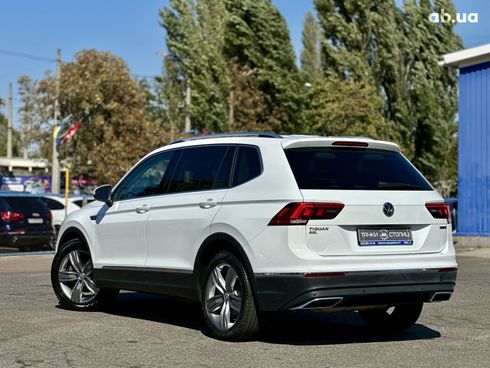 Volkswagen Tiguan 2018 белый - фото 4