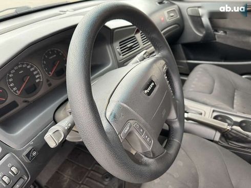 Volvo V70 2002 - фото 16