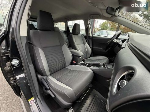 Toyota Auris 2018 - фото 14