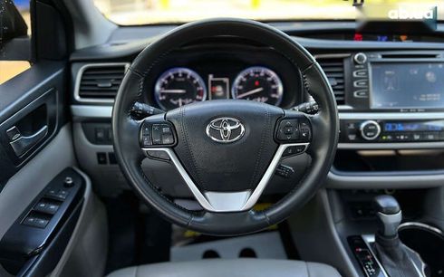 Toyota Highlander 2016 - фото 17