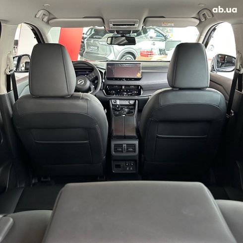 Nissan X-Trail 2024 черный - фото 4
