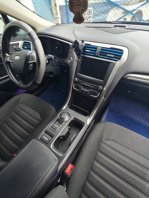 Ford Fusion 2018 синий - фото 12
