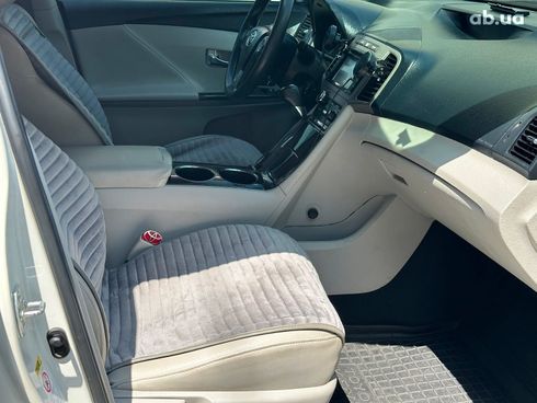 Toyota Venza 2012 белый - фото 24