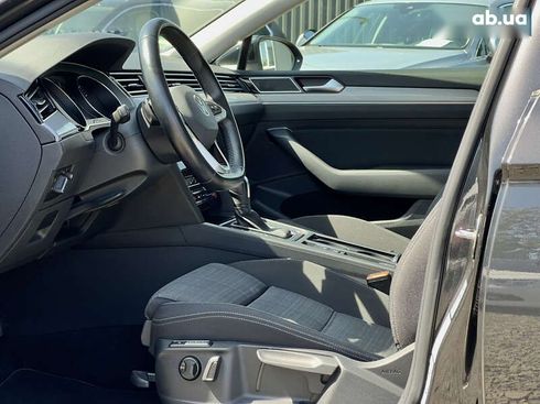 Volkswagen Passat 2021 - фото 29