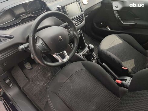 Peugeot 208 2019 - фото 10