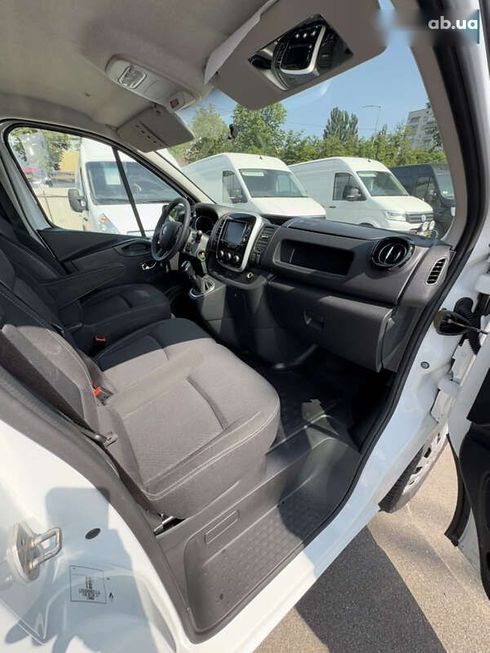 Renault Trafic 2019 - фото 24