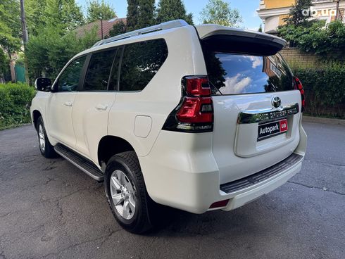 Toyota Land Cruiser Prado 2020 белый - фото 8