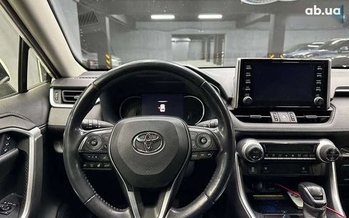 Toyota RAV4 2020 - фото 12