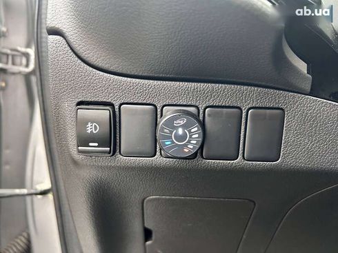 Mitsubishi Outlander 2018 - фото 15