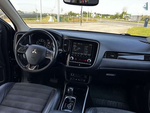 Mitsubishi Outlander 2019 - фото 23