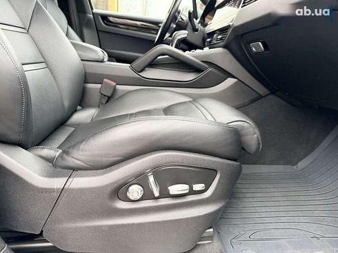 Porsche Cayenne 2018 - фото 30