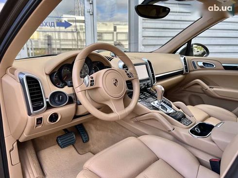 Porsche Cayenne 2012 - фото 19