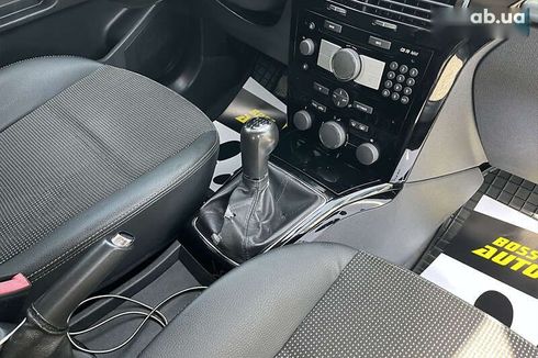 Opel Astra 2009 - фото 26