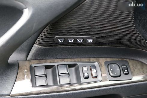 Lexus IS 2010 - фото 27