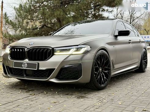 BMW 5 серия 2021 - фото 3