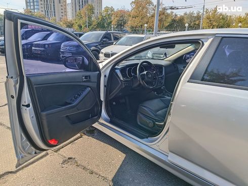 Kia K5 2015 серый - фото 18