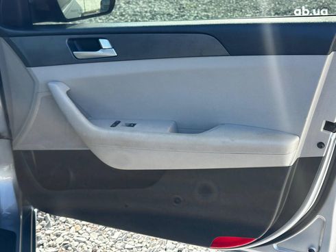 Hyundai Sonata 2015 серый - фото 24